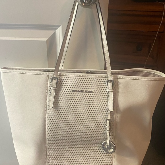 Michael Kors large shoulder bag with studs - Picture 2 of 4